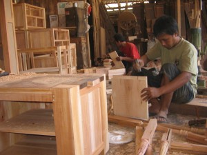 Pengrajin Furniture Indonesia
